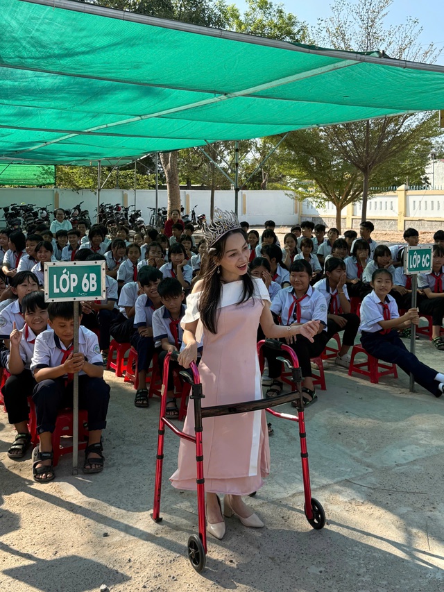 Mối nguy khi học sinh sử dụng mạng x&atilde; hội v&agrave;o khung giờ khuya - Ảnh 3.