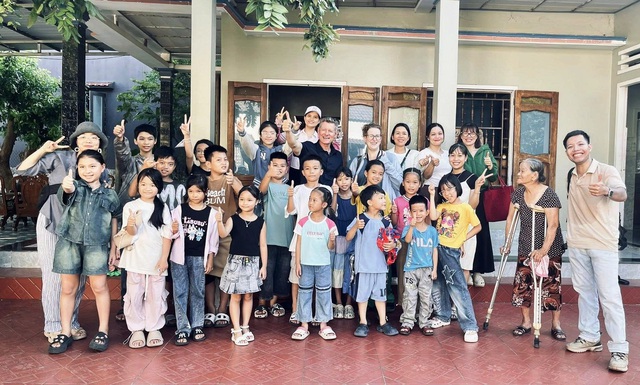 Hành trình từ cậu bé chăn bò đến giấc mơ mang thế giới về quê hương - Ảnh 3.