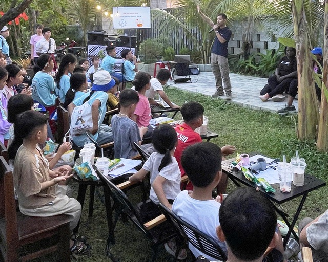 Hành trình từ cậu bé chăn bò đến giấc mơ mang thế giới về quê hương - Ảnh 1.