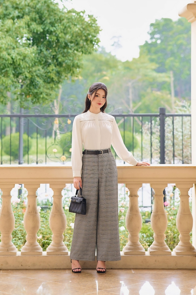 Vừa thoải mái vừa sang trọng với quần culottes cùng áo sơ mi- Ảnh 1. Vừa thoải mái vừa sang trọng với quần culottes cùng áo sơ mi- Ảnh 1.