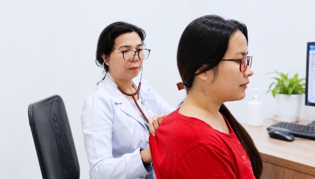 Đi khám cùng nhau - Thói quen mới của những gia đình hiện đại tại Nha Trang - Ảnh 2.