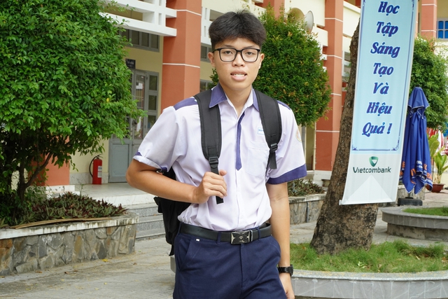 Bí quyết học ‘không cô đơn’ của nam sinh Cần Thơ sở hữu nhiều giải thưởng - Ảnh 1.