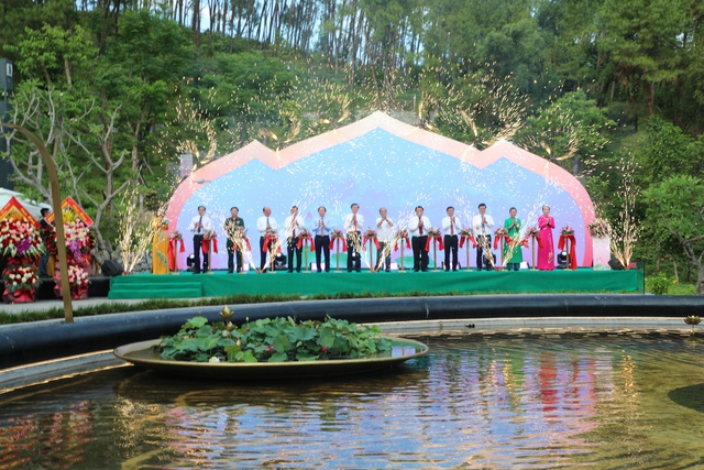Khánh thành thác 9 tầng tại Khu di tích Kim Liên- Ảnh 1. Khánh thành thác 9 tầng tại Khu di tích Kim Liên- Ảnh 1.