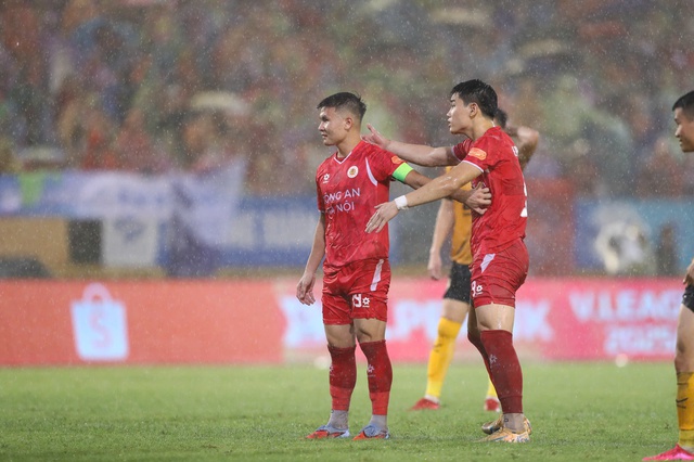 Khi Đình Bắc chịu hạ cái tôi vì CLB CAHN- Ảnh 3. Khi Đình Bắc chịu hạ cái tôi vì CLB CAHN- Ảnh 3.