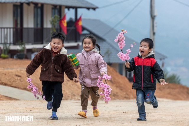 Tư tưởng Hồ Chí Minh soi sáng hành trình phát triển đất nước- Ảnh 8. Tư tưởng Hồ Chí Minh soi sáng hành trình phát triển đất nước- Ảnh 8.