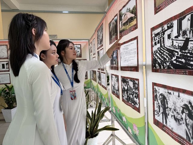 Trường phổ thông duy nhất mang tên Chủ tịch Hồ Chí Minh kỷ niệm sinh nhật Bác - Ảnh 1.