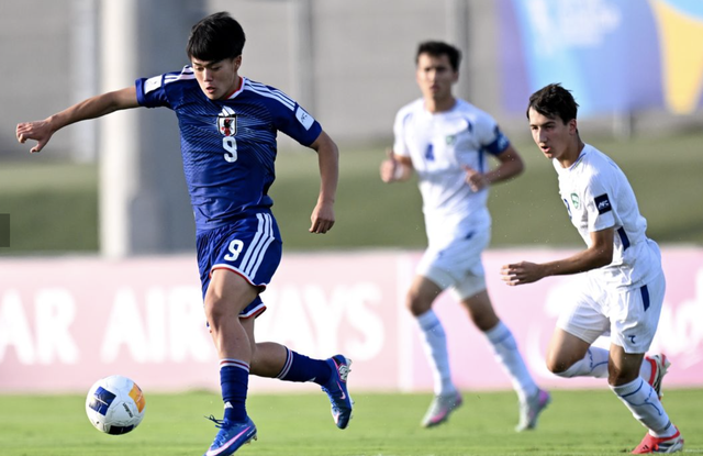 Bị tước bàn thắng oan uổng, U.17 Nhật Bản vẫn hạ U.17 Uzbekistan để vào chung kết châu Á- Ảnh 1. Bị tước bàn thắng oan uổng, U.17 Nhật Bản vẫn hạ U.17 Uzbekistan để vào chung kết châu Á- Ảnh 1.