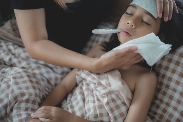  Đừng đợi cao điểm mới nhớ mũi tiêm nhắc - Ảnh 1.