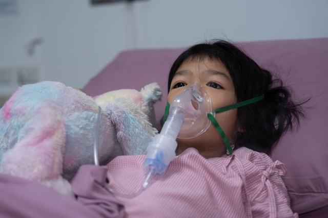  Đừng đợi cao điểm mới nhớ mũi tiêm nhắc - Ảnh 3.
