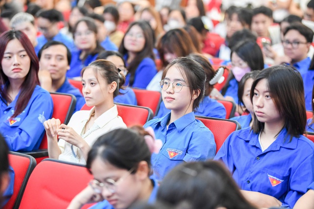 'Tôi làm nghiên cứu được thì ai cũng có thể làm được'- Ảnh 4. 'Tôi làm nghiên cứu được thì ai cũng có thể làm được'- Ảnh 4.