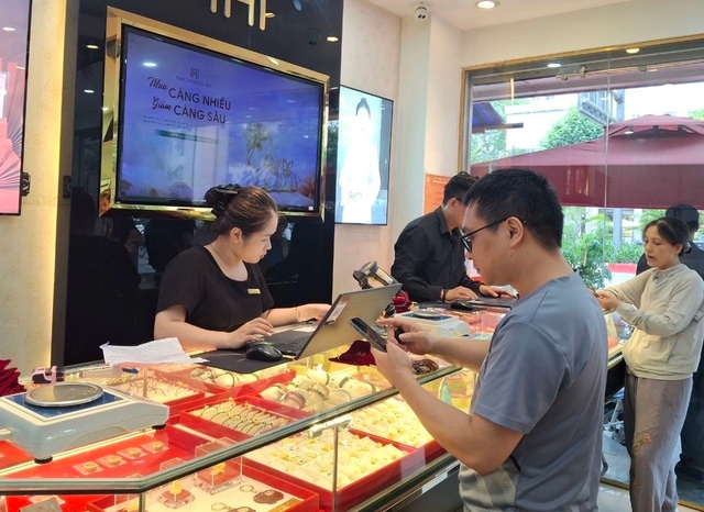 V&igrave; sao v&agrave;ng 'ế' d&ugrave; gi&aacute; đang thấp nhất 4 th&aacute;ng qua? - Ảnh 1.