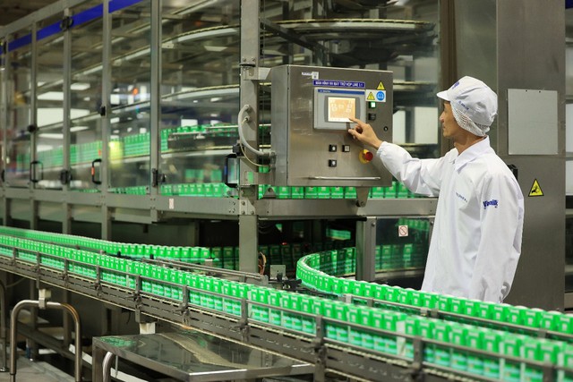 Minh bạch hóa chuỗi giá trị, Vinamilk tái định nghĩa chất lượng sữa Việt - Ảnh 2.