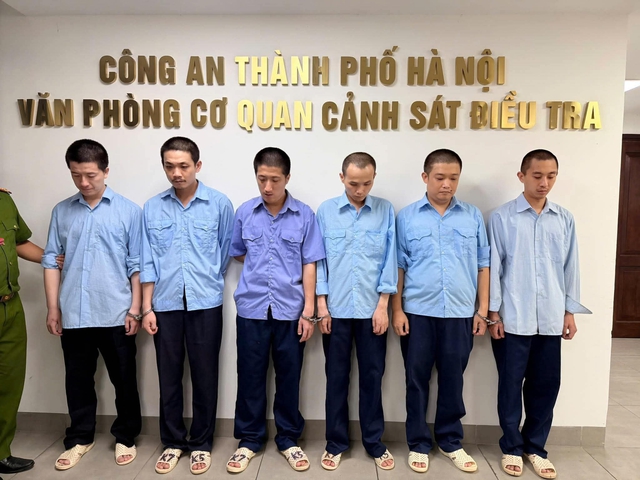  Công an Hà Nội triệt phá đường dây buôn lậu 8.000 cây vàng từ Trung Quốc - Ảnh 1.