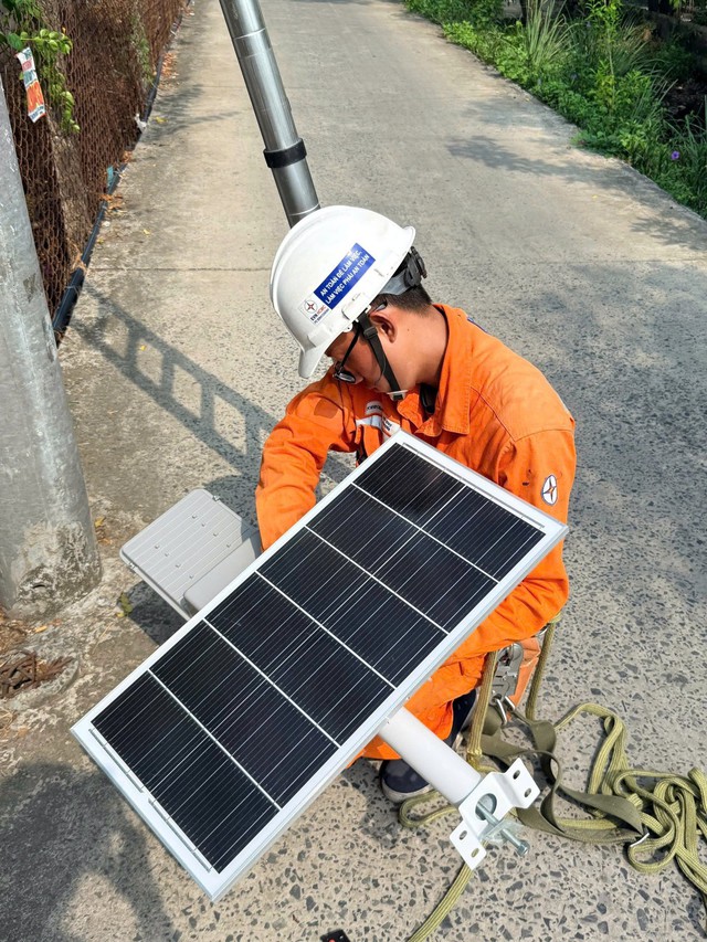 Khúc tráng ca từ bóng tối bước ra ánh sáng - Ảnh 1.