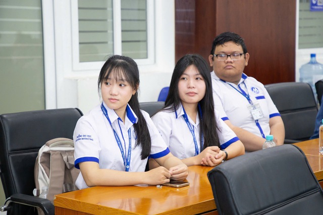 Doanh nghiệp tuyển dụng hơn 4.000 việc làm lĩnh vực kinh tế - tài chính - Ảnh 1.