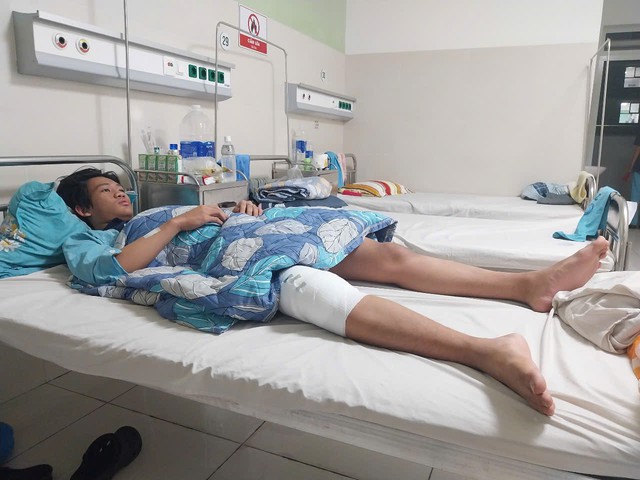 Trao hơn 850 triệu đồng giúp nhiều hoàn cảnh khó khăn- Ảnh 1. Trao hơn 850 triệu đồng giúp nhiều hoàn cảnh khó khăn- Ảnh 1.