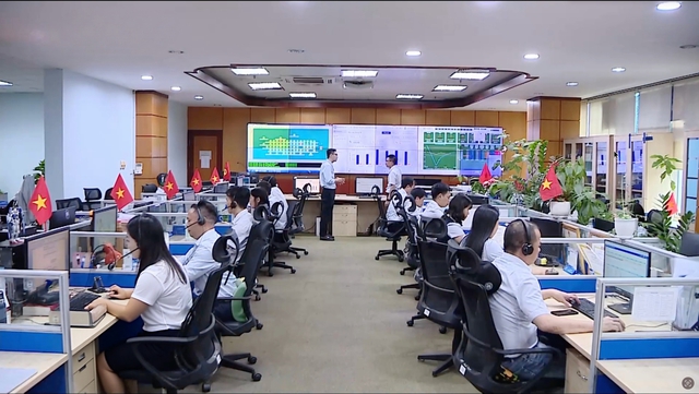 Tổng đ&agrave;i giảm 70% việc gi&aacute;m s&aacute;t thủ c&ocirc;ng nhờ GenAI - Ảnh 1.