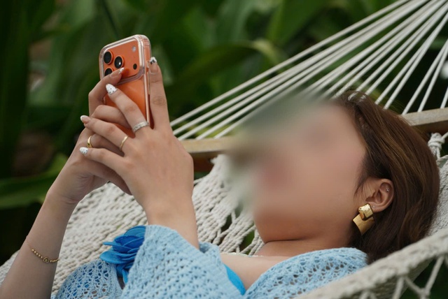 Nghịch l&yacute; l&uacute;c n&agrave;o cũng online mạng x&atilde; hội nhưng lu&ocirc;n&hellip; kh&ocirc;ng c&oacute; thời gian - Ảnh 1.