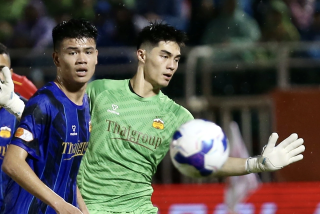 Lịch thi đấu V-League h&ocirc;m nay: HAGL sẽ trụ hạng nếu thắng được SLNA, đại chiến ở H&agrave;ng Đẫy- Ảnh 1.
