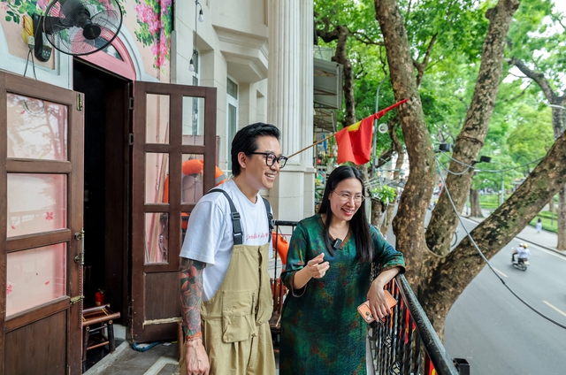 Tuấn Hưng 'cày' hết sức cho show diễn với các 'anh trai chông gai'

- Ảnh 2.