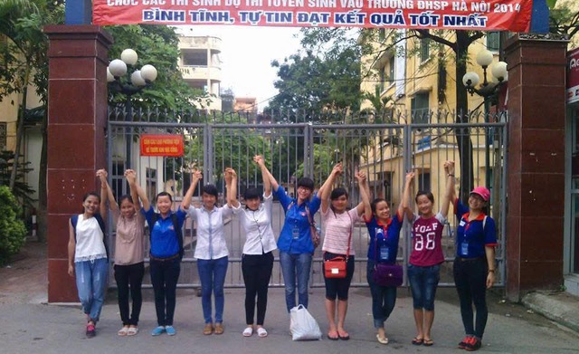 Nữ thủ lĩnh Sinh viên tình nguyện Tiếp sức mùa thi và tình huống hy hữu - Ảnh 1.