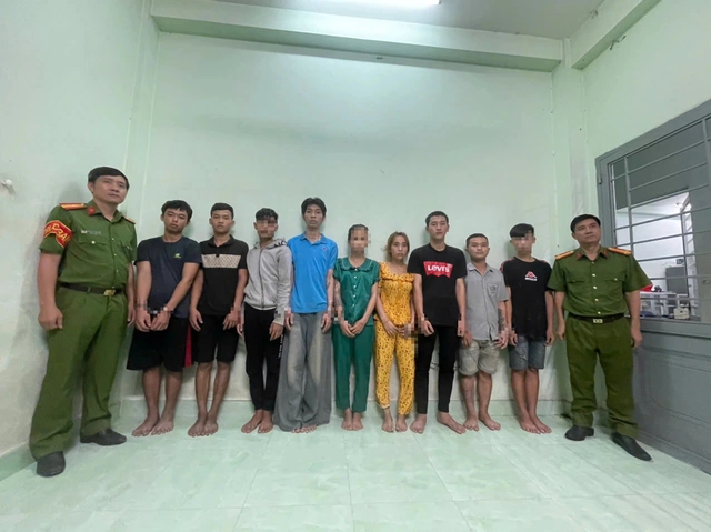 Triệt phá băng nhóm gây ra các vụ cướp tài sản trong đêm - Ảnh 1.