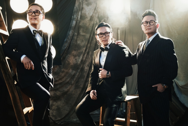 Tuấn Hưng 'cày' hết sức cho show diễn với các 'anh trai chông gai'

- Ảnh 3.