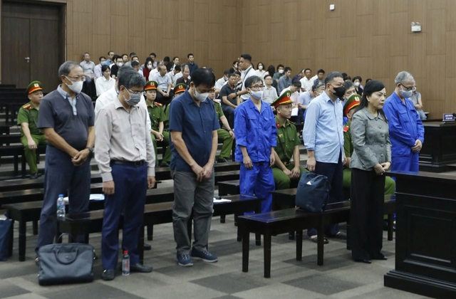  Nhận 7,5 tỉ là hoàn toàn sai, 'nhưng tôi không gợi ý' - Ảnh 2.