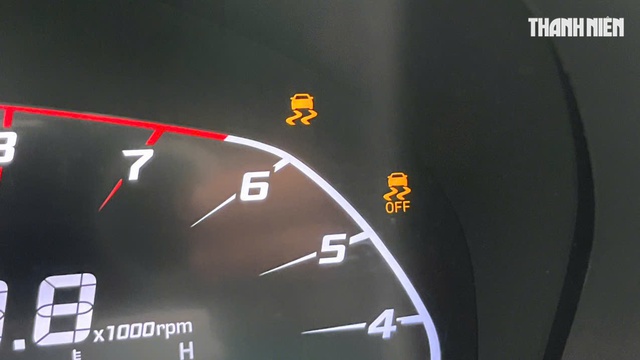 Giải m&atilde; n&uacute;t bấm biểu tượng &ocirc; t&ocirc; trượt k&egrave;m chữ 'OFF', khi n&agrave;o n&ecirc;n bật, tắt? - Ảnh 3.