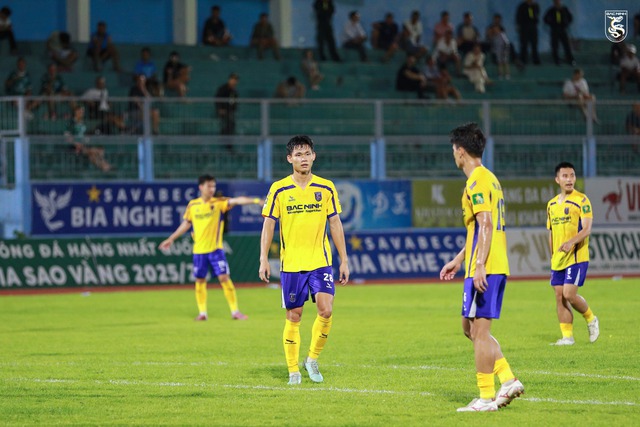 Đội Bắc Ninh của cố vấn Park Hang-seo v&agrave;o thế kh&oacute;: Thăng hạng V-League bằng c&aacute;ch n&agrave;o? 

- Ảnh 1.