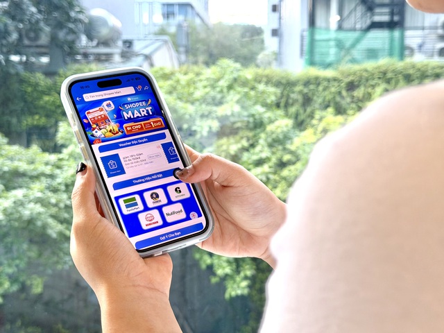 Giám đốc Điều hành Shopee: ‘Tái đầu tư để giữ đà tăng trưởng’ - Ảnh 1.