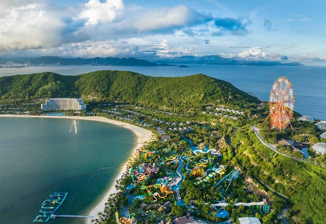 Điều gì đang khiến những 'đảo hội' trở thành 'thỏi nam châm' hút khách du lịch? - Ảnh 1.