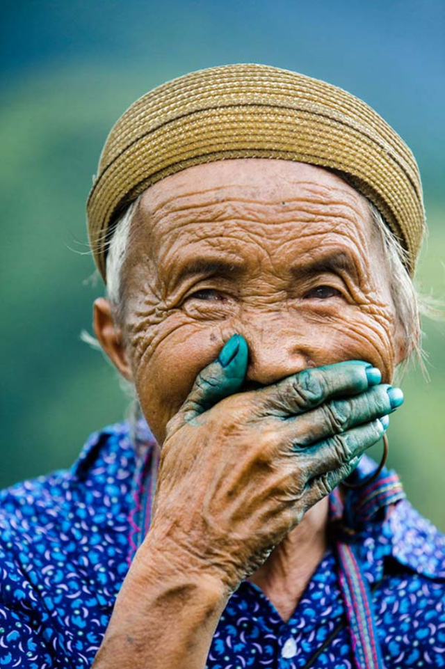 Nhiếp ảnh gia Pháp kể những 'lát cắt dịu dàng' của phụ nữ Mù Cang Chải- Ảnh 4. Nhiếp ảnh gia Pháp kể những 'lát cắt dịu dàng' của phụ nữ Mù Cang Chải- Ảnh 4.