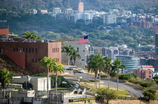 Venezuela đồng ý để Mỹ diễn tập bay qua không phận thủ đô- Ảnh 1.