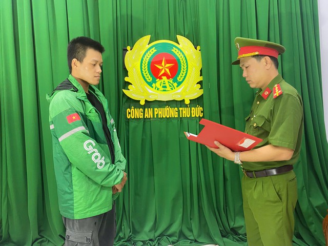 Công an vào cuộc sau clip nam thanh niên bị hành hung dã man - Ảnh 1.