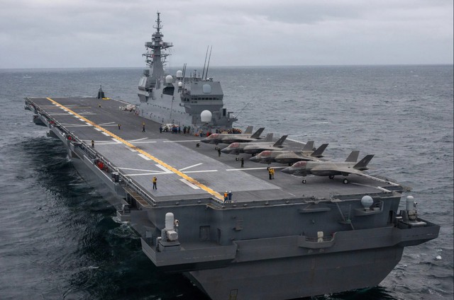 Tàu khu trục hoán cải của Nhật sắp thử nghiệm với F-35B của Mỹ - Ảnh 1.