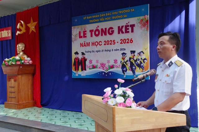 Lớp học giữa biển khơi: 100% học sinh Trường Sa xuất sắc năm học 2025 - 2026- Ảnh 3. Lớp học giữa biển khơi: 100% học sinh Trường Sa xuất sắc năm học 2025 - 2026- Ảnh 3.