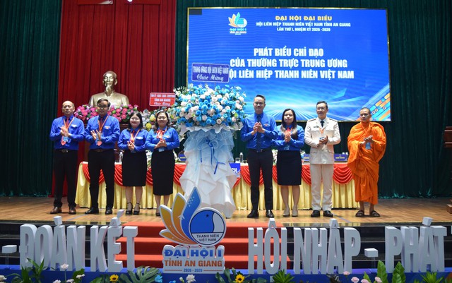 Chị Thị Phương Hồng giữ chức Chủ tịch Hội Liên hiệp Thanh niên Việt Nam tỉnh AnGiang - Ảnh 2.