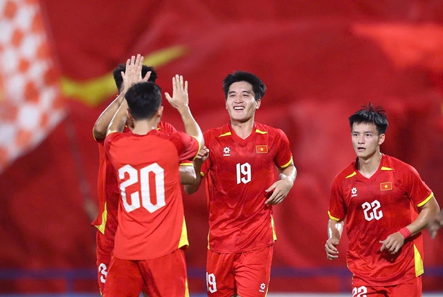 U.23 Việt Nam dốc sức cho ASIAD 20- Ảnh 1. U.23 Việt Nam dốc sức cho ASIAD 20- Ảnh 1.
