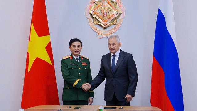 Việt Nam - Nga tăng cường hợp tác quốc phòng - Ảnh 2.