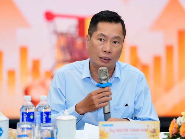 Cục trưởng còn hỗ trợ livestream bán hàng cho doanh nghiệp- Ảnh 1. Cục trưởng còn hỗ trợ livestream bán hàng cho doanh nghiệp- Ảnh 1.