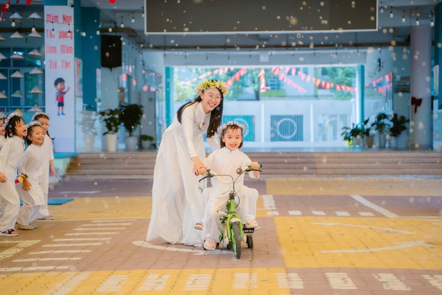 Tôn vinh những giáo viên mầm non TP.HCM không ngừng sáng tạo- Ảnh 3. Tôn vinh những giáo viên mầm non TP.HCM không ngừng sáng tạo- Ảnh 3.