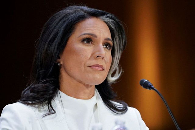 Trump's intelligence chief Tulsi Gabbard resigns - Ảnh 1.