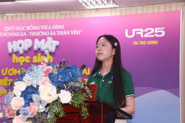 Con mong sau n&agrave;y trở th&agrave;nh c&ocirc; gi&aacute;o để gi&uacute;p c&aacute;c em nhỏ tr&ecirc;n đảo L&yacute; Sơn - Ảnh 3.