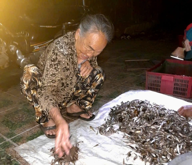 Nghề rim cá bống trứ danh hồ Lắk - Ảnh 2.