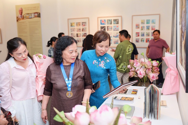 Cố NSND Ngô Mạnh Lân được vinh danh Thành tựu trọn đời - Hiệp sĩ Dế Mèn- Ảnh 3. Cố NSND Ngô Mạnh Lân được vinh danh Thành tựu trọn đời - Hiệp sĩ Dế Mèn- Ảnh 3.