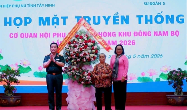 Sống lại thời hoa lửa cùng 'Phụ nữ miền Đông gian lao mà anh dũng'- Ảnh 1. Sống lại thời hoa lửa cùng 'Phụ nữ miền Đông gian lao mà anh dũng'- Ảnh 1.