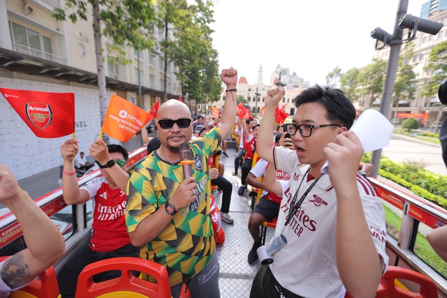 FPT Play cùng fan Arsenal ăn mừng hoành tráng sau chức vô địch Ngoại hạng Anh- Ảnh 2. FPT Play cùng fan Arsenal ăn mừng hoành tráng sau chức vô địch Ngoại hạng Anh- Ảnh 2.