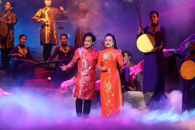 NSND Tấn Giao, Thu V&acirc;n, L&ecirc; Tứ ca cải lương trước h&agrave;ng trăm kh&aacute;n giả- Ảnh 10.