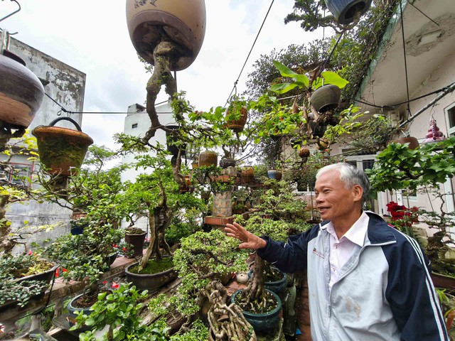 Chuyện người làm nghề độc lạ: Kỷ lục gia viết sách về bonsai ngược- Ảnh 2. Chuyện người làm nghề độc lạ: Kỷ lục gia viết sách về bonsai ngược- Ảnh 2.